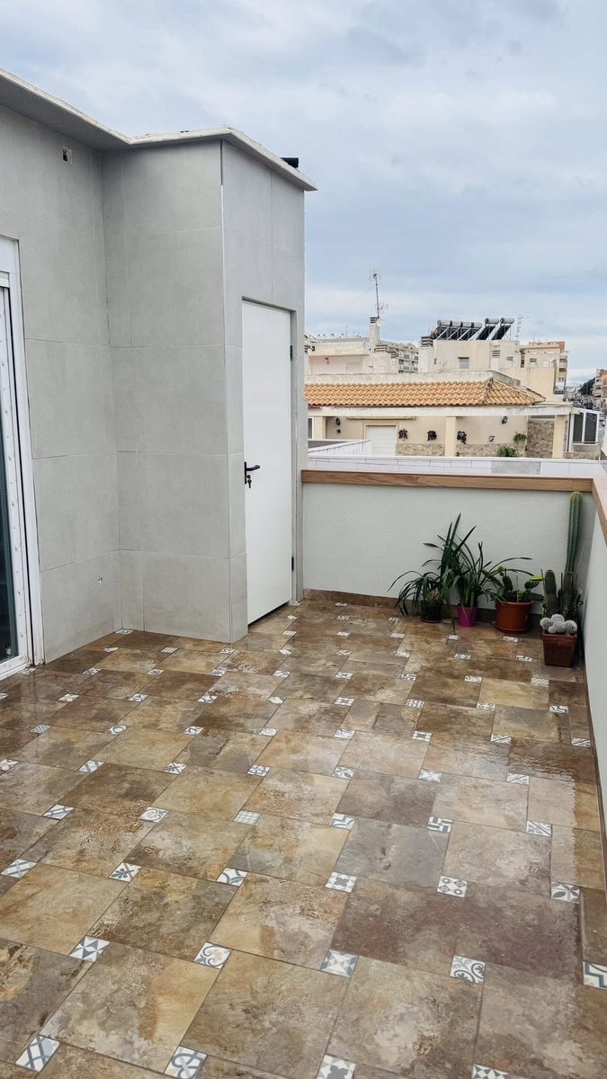 Decorative tile pattern