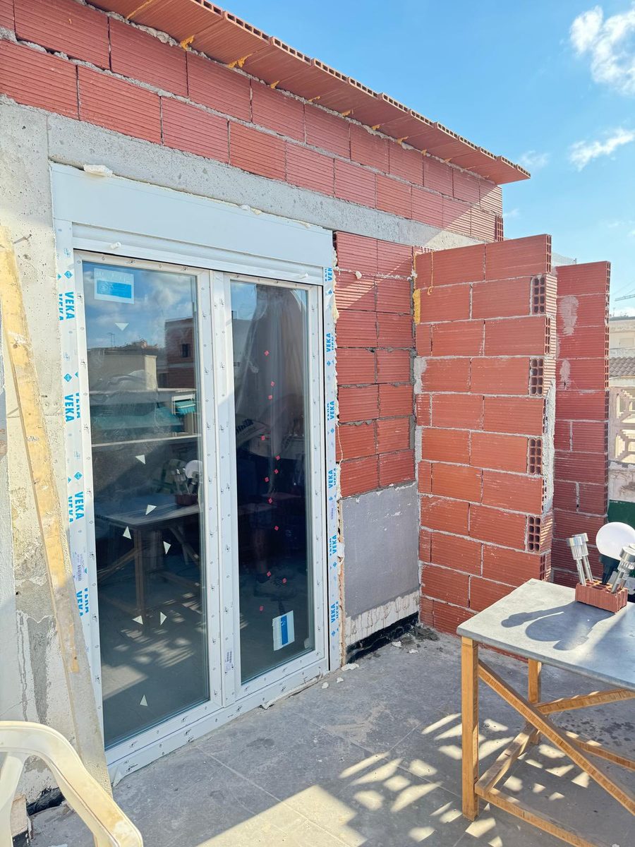 VEKA window installation